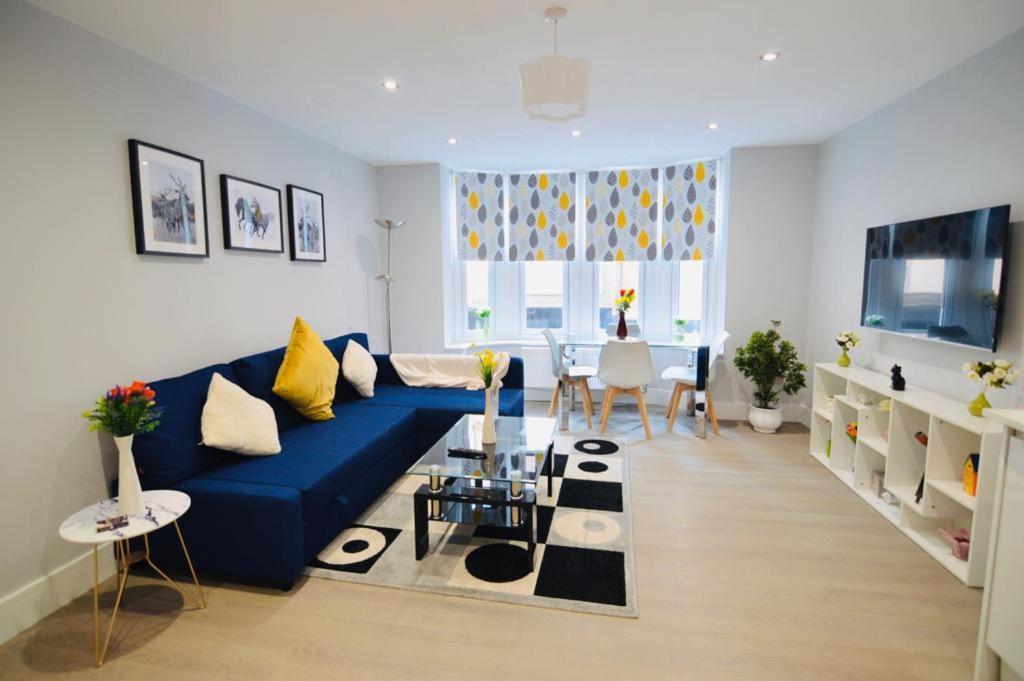 Morden Central Self Contained Flat By Cozynest 독서 외부 사진